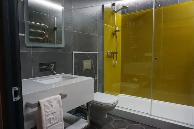 Standard Tek Büyük veya İki Ayrı Yataklı Oda