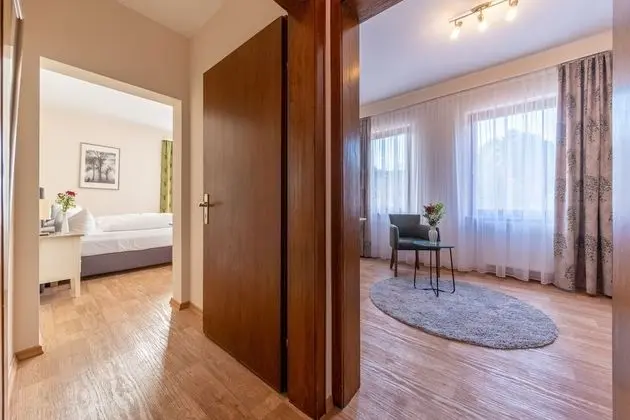 Premium Tek Büyük Yataklı Oda
