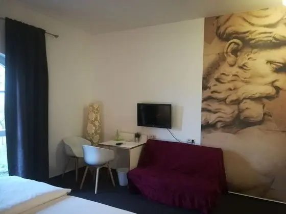 Tek Büyük Yataklı Oda