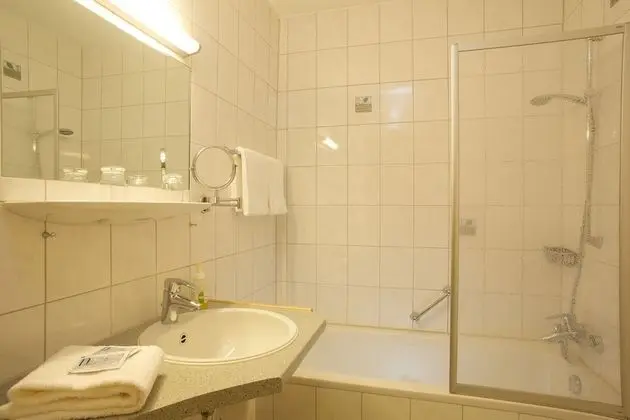Comfort Oda, 1 Büyük (Queen) Boy Yatak ve Çekyat, Balkon, Bahçe Manzaralı