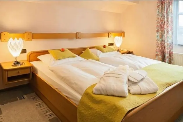 Tek Büyük Yataklı Oda, 1 Büyük (Queen) Boy Yatak, Sigara İçilmez