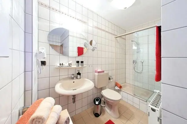 Tek Büyük Yataklı Oda, 1 Büyük (Queen) Boy Yatak, Sigara İçilmez