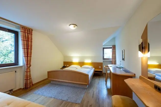 Economy Tek Büyük Yataklı Oda