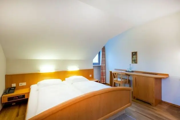 Economy Tek Büyük Yataklı Oda