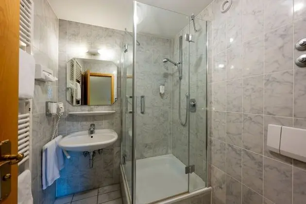 Economy Tek Büyük Yataklı Oda