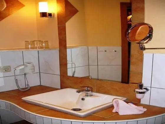 Basic Tek Kişilik Oda, Banyolu/Duşlu