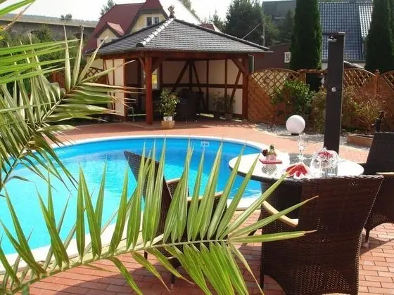 Comfort Apart Daire, Banyolu/Duşlu, Havuz Manzaralı