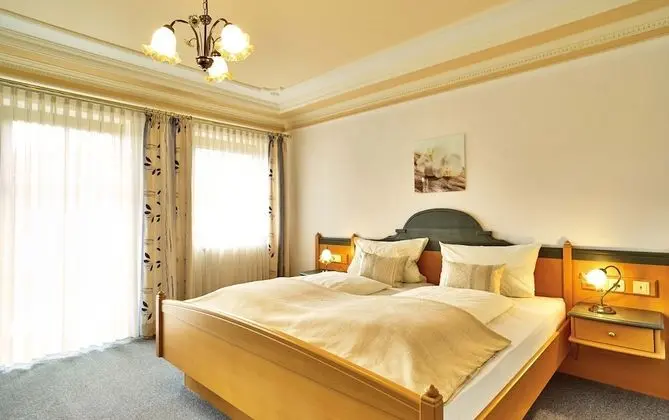 Comfort Tek Büyük Yataklı Oda (Landhotel)