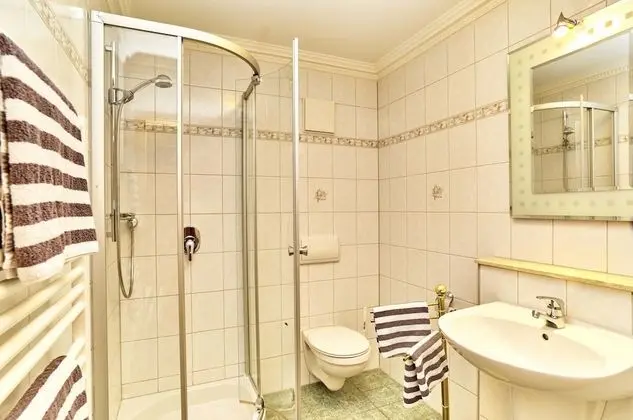 Comfort Tek Büyük Yataklı Oda (Landhotel)