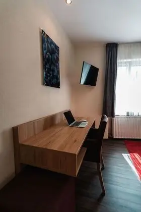 Büyük Yataklı Tek Kişilik Oda