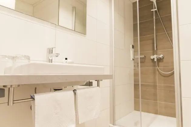 Business Tek Büyük Yataklı Oda (DZKP)