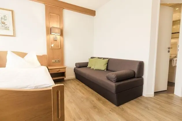 Classic Tek Büyük Yataklı Oda (DZC)