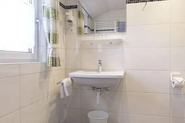 Classic Tek Büyük Yataklı Oda (DZC)