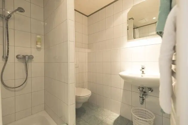 Comfort Tek Büyük Yataklı Oda (DZK)