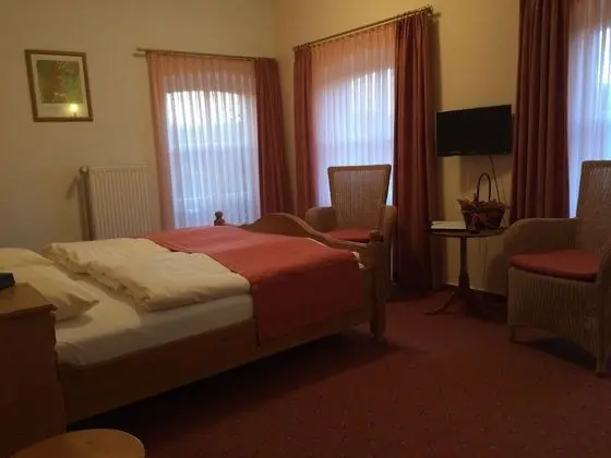 Classic Tek Büyük Yataklı Oda