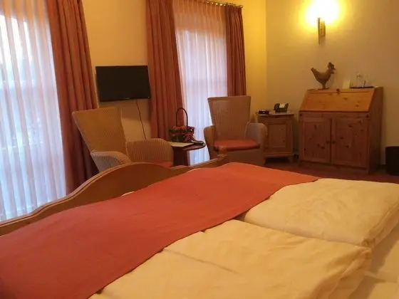 Classic Tek Büyük Yataklı Oda