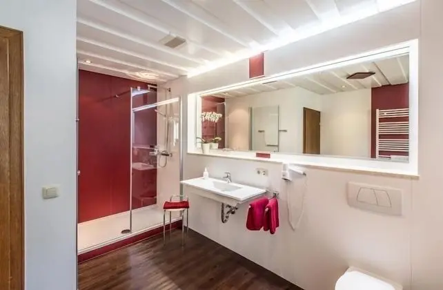 Tek Büyük veya İki Ayrı Yataklı Oda