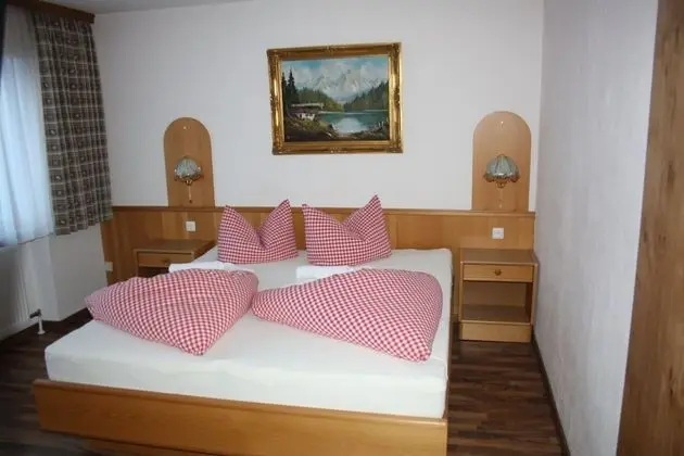Tek Büyük Yataklı Oda, Balkon