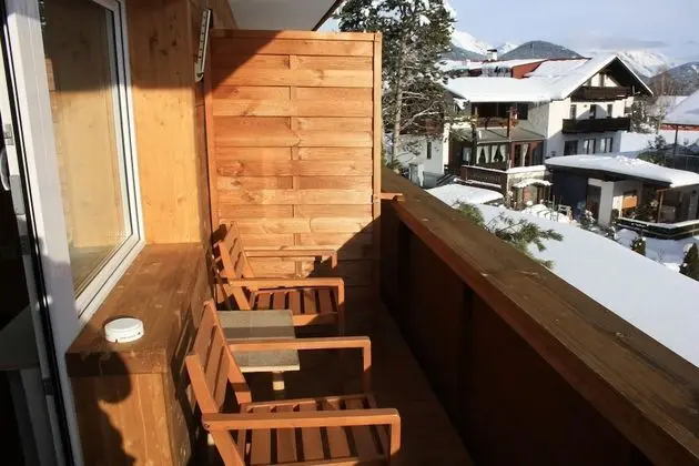 Tek Büyük Yataklı Oda, Balkon
