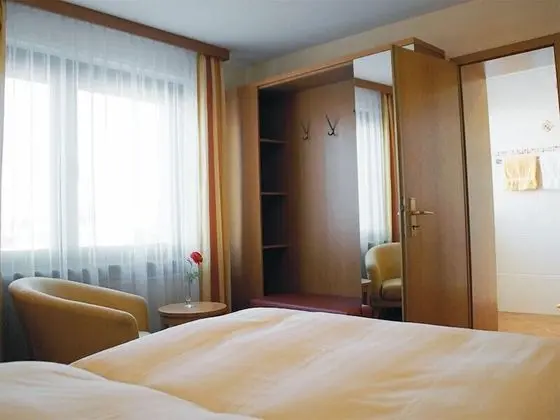 Tek Büyük Yataklı Oda, 1 Çift Kişilik Yatak, Sigara İçilmez