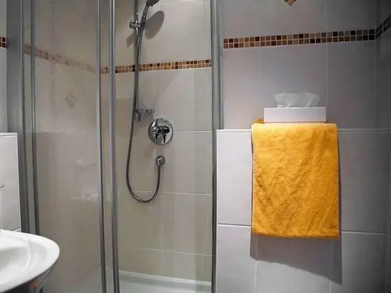 Tek Kişilik Oda, 1 Tek Kişilik Yatak, Sigara İçilmez