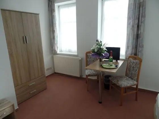 Basic Üç Kişilik Oda