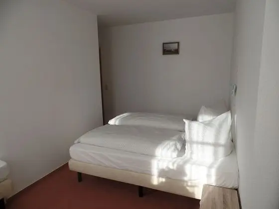 Basic Üç Kişilik Oda