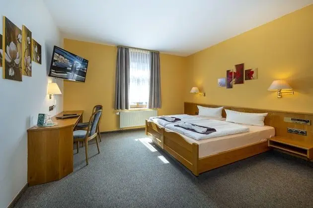 Tek Büyük Yataklı Oda