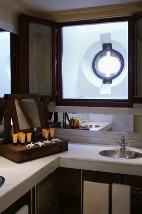 Standard Büyük Yataklı Tek Kişilik Oda