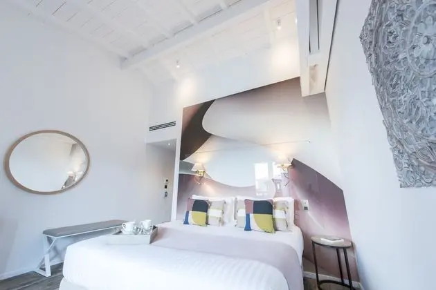 Tek Büyük Yataklı Oda (Bougainville)