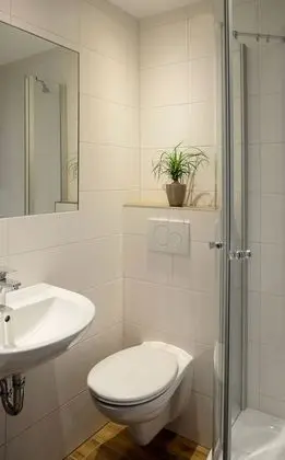 Standard Tek Büyük Yataklı Oda (A)
