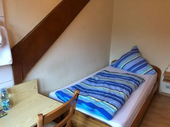 Tek Kişilik Oda, Ortak Banyo