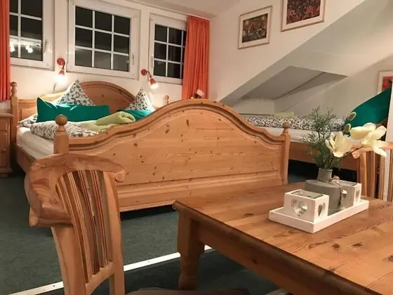 Basic Üç Kişilik Oda