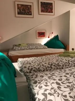 Basic Üç Kişilik Oda