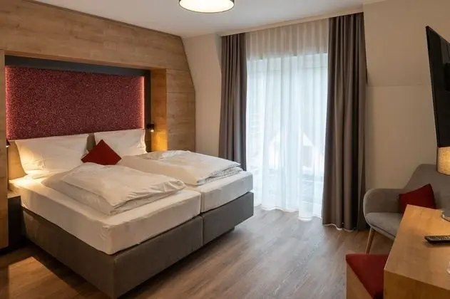 Comfort Tek Büyük Yataklı Oda (with Loggia)