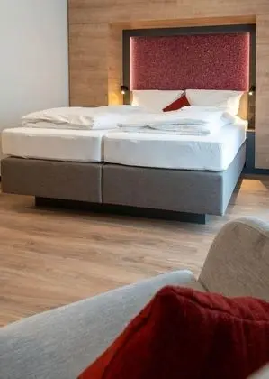 Comfort Tek Büyük Yataklı Oda (with Loggia)