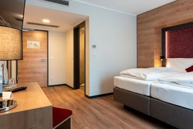 Comfort Tek Büyük Yataklı Oda (with Loggia)