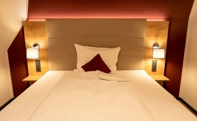 Comfort Tek Büyük Yataklı Oda (with Loggia)