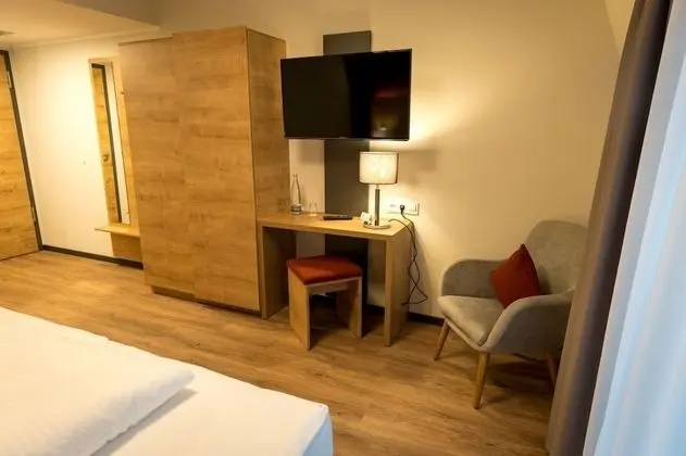 Comfort Tek Büyük Yataklı Oda (with Loggia)