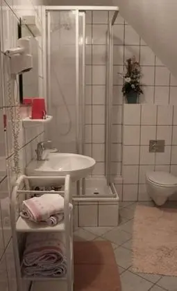 Tek Büyük Yataklı Oda, 2 Tek Kişilik Yatak