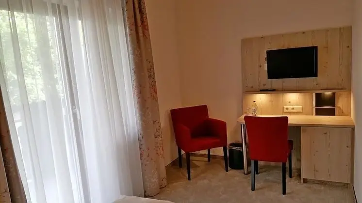 Tek Kişilik Oda, Sigara İçilmez, Buzdolabı