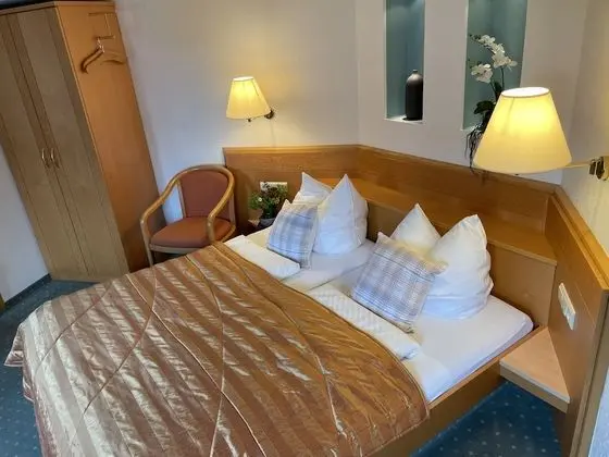 Tek Büyük Yataklı Oda