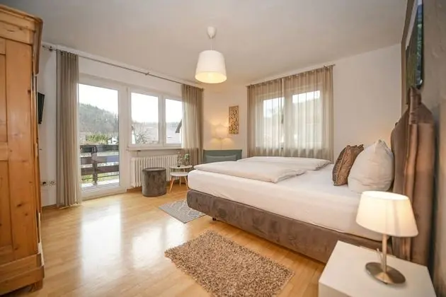 Tek Büyük Yataklı Oda, Balkon