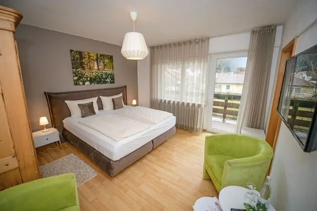 Tek Büyük Yataklı Oda, Balkon