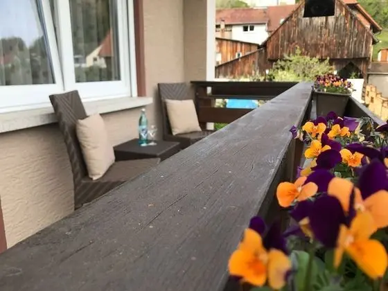 Tek Büyük Yataklı Oda, Balkon