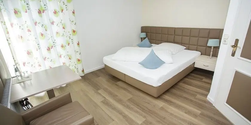 Tek Büyük veya İki Ayrı Yataklı Oda