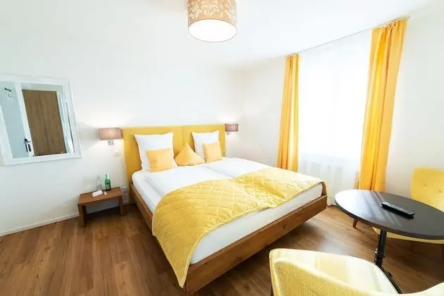 Tek Büyük Yataklı Oda