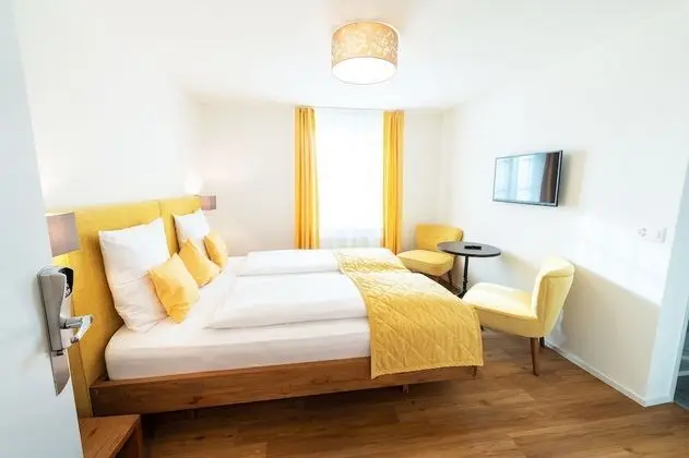 Tek Büyük Yataklı Oda (Seesicht)