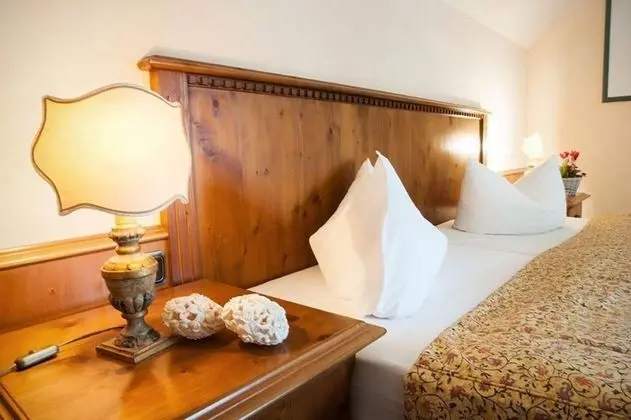 Classic Tek Büyük Yataklı Oda