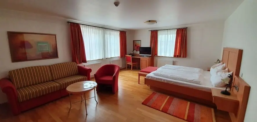 Comfort Tek Büyük Yataklı Oda